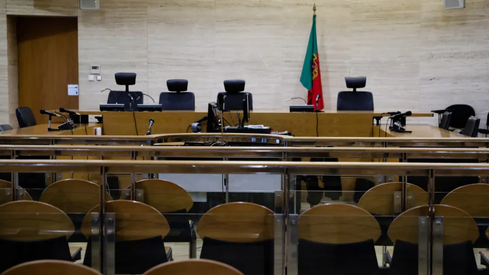 Table of official lawyers should pay more for the cases