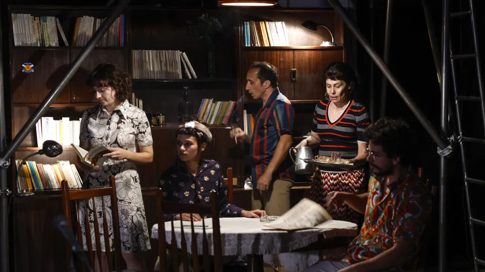 Teatro do Vestido reflects on the "orphanhood" after April 25th