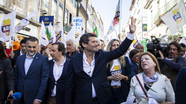 "The country needs more of three Salazars than of three Álvaros Cunhais"