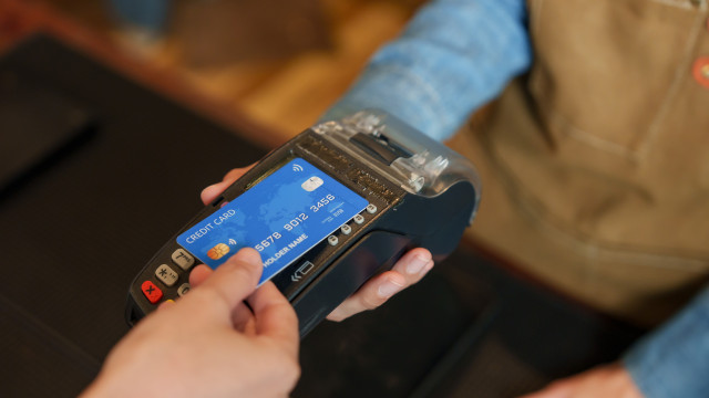 There is a card with support for buying food: For whom and how it works