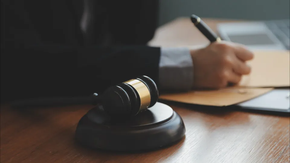 Two people and companies accused of aiding illegal immigration in Albufeira