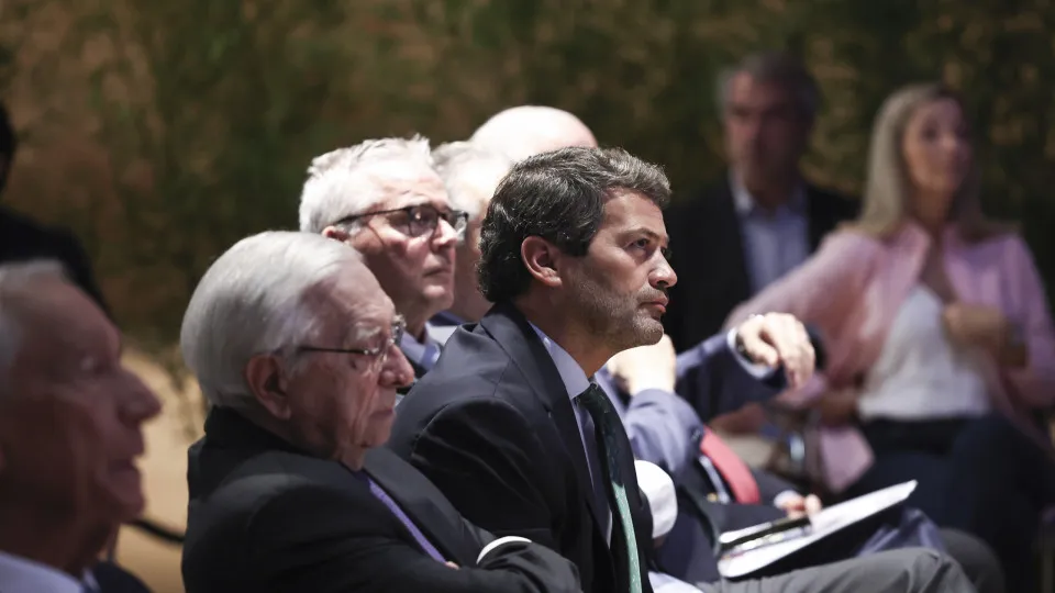 Ventura asks the Minister of Health to assume "political responsibility"