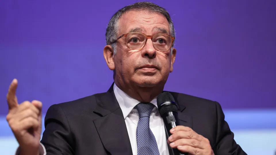 "Yesterday was late." Confidently sees "with satisfaction" the appeal for an agreement in Health