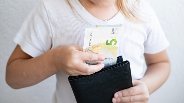 You are entitled to Family Allowance How Much? There is a simulator that answers.