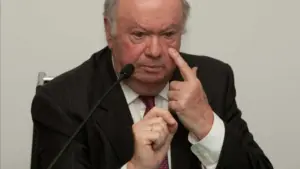 Alberto João Jardim supported Gouveia e Melo... but now admits he might not vote.