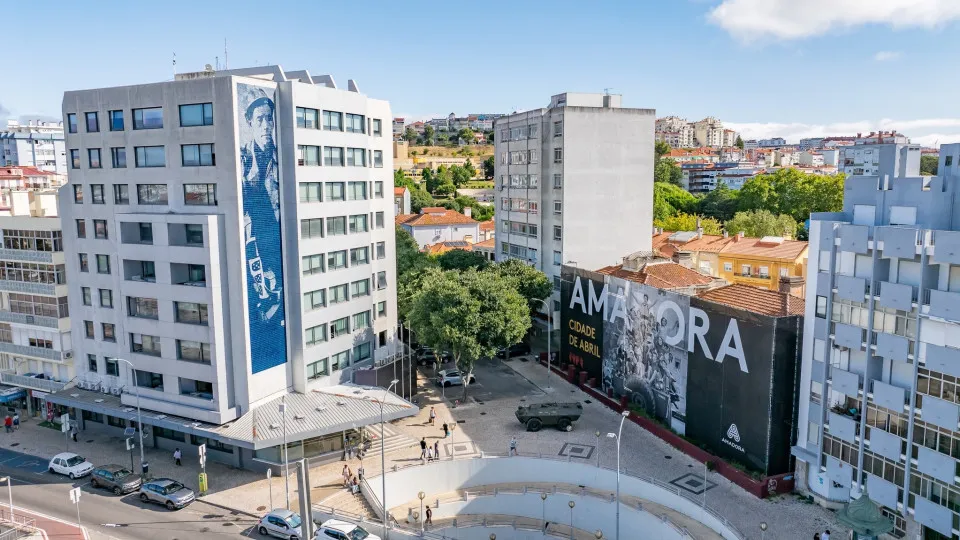 Amadora maintains the minimum IMI rate on urban properties and 3.5% on IRS.