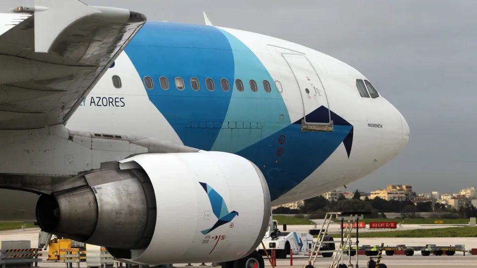 Azorean businesspeople concerned about the change in SATA's presidency