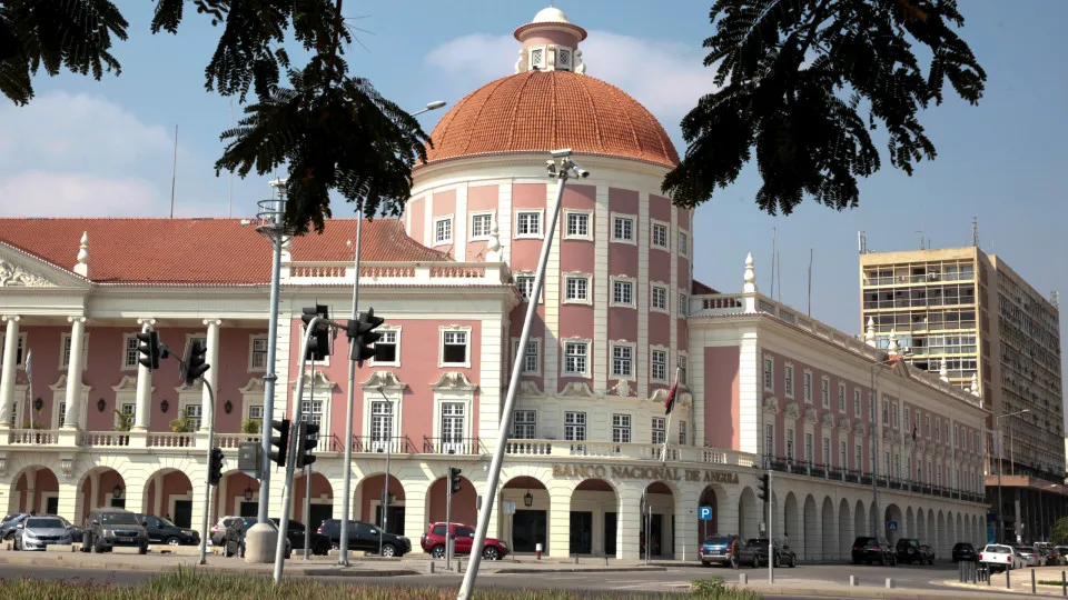 BNA identifies six Angolan banks that must increase reserves