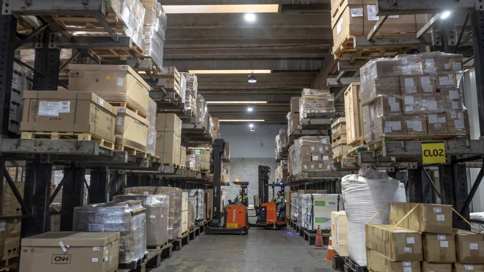 Brazil's trade surplus falls 16.8% despite record exports