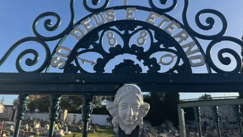 Cardinal reports "Dantean scenario" in Alhos Vedros: "Dismembered bodies"