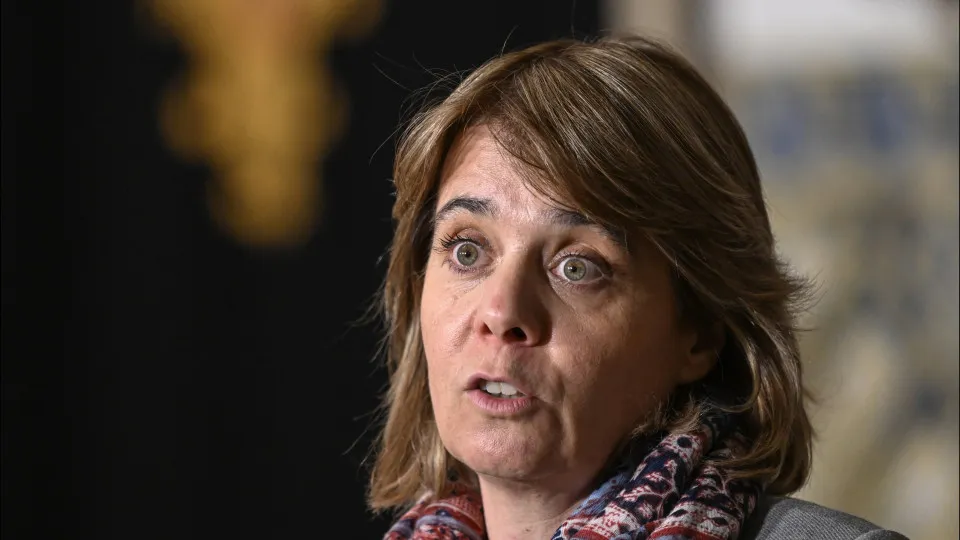 Catarina Martins advocates the deepening of Madeira's regional autonomy.