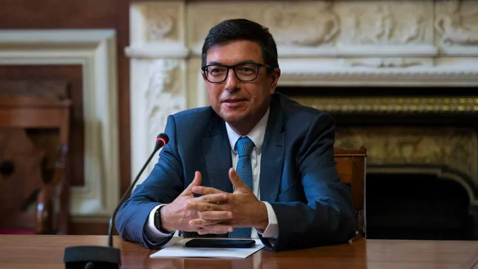 Director of the SNS is unaware of studies proving that the ULS model is superior.