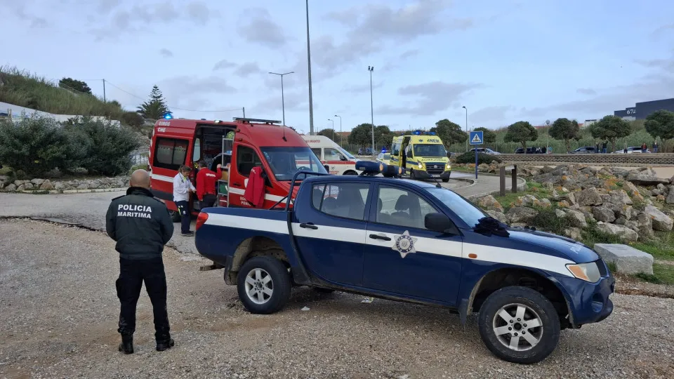 Elderly person dies at Porto da Areia Sul beach in Peniche