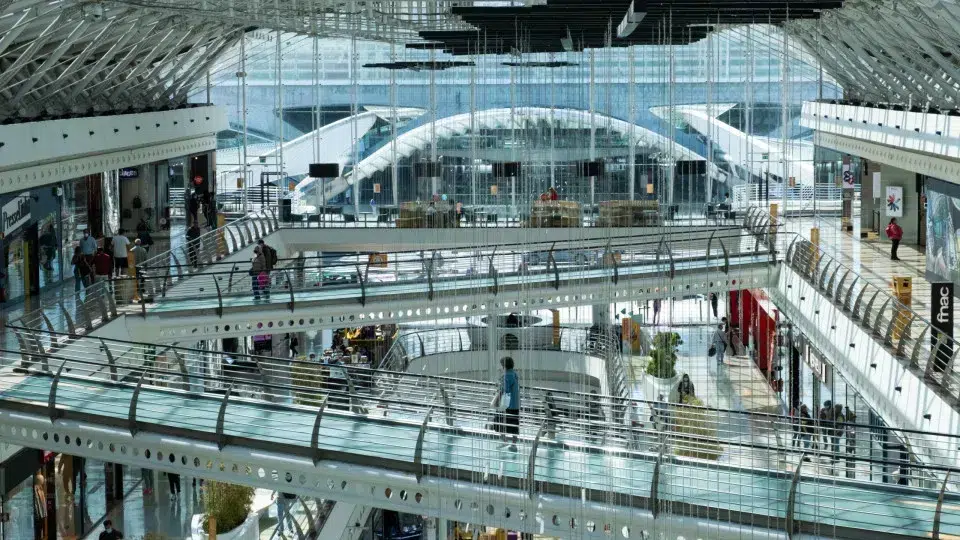 Fire breaks out in extraction pipe at Vasco da Gama Shopping Center