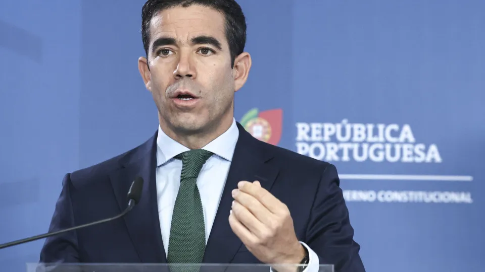 Government maintains "negotiable availability," but does not understand general strike