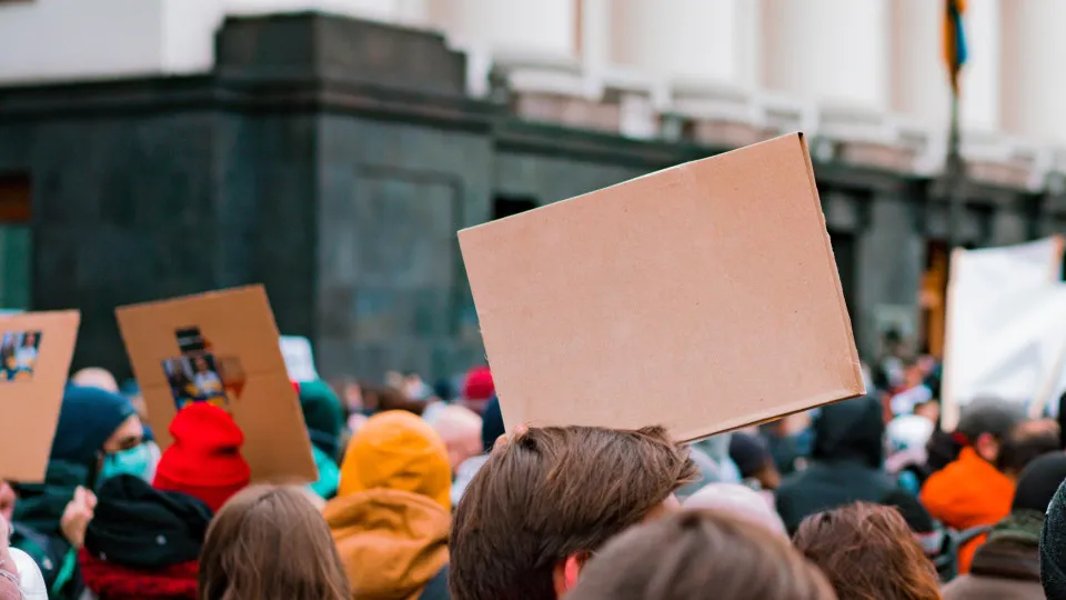 How much does a general strike cost? This is the economic impact it can have.