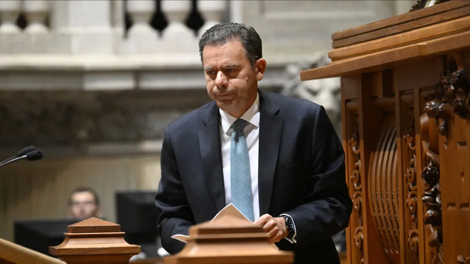 In Baião, Montenegro insists on prevention and talks about lessons from the fires.