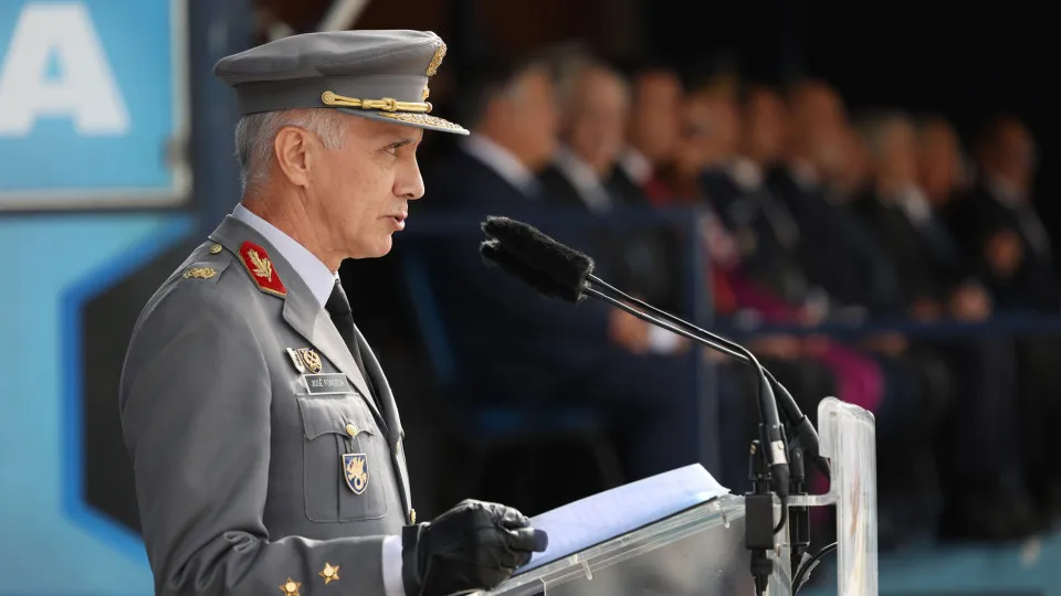 "It is necessary to 'rejuvenate in the youth the obligation to defend Portugal.'"