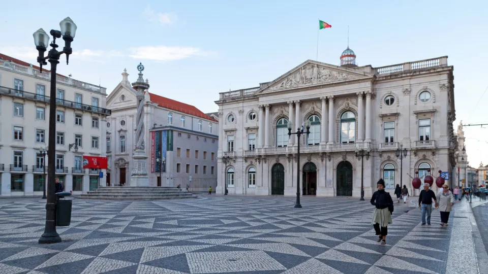 Lisbon City Council does not disclose the investment amount for housing in 2026.