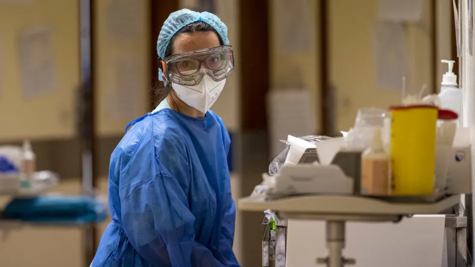 Mandatory mask and non-urgent activity suspended at the ULS of Leiria