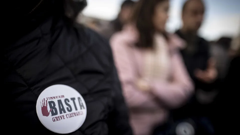 "Many thousands" of nurses are joining the strike today
