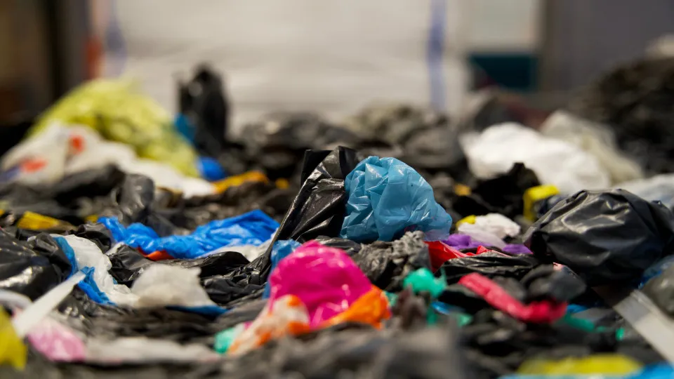 Mayors urge the Government to curb "unbearable" waste tax