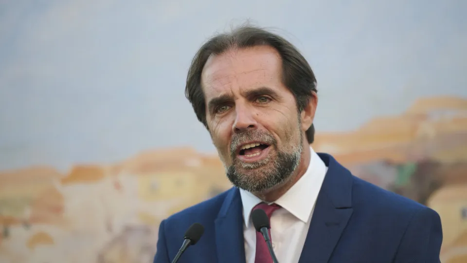 Montenegro has "fully fulfilled" commitments with Madeira