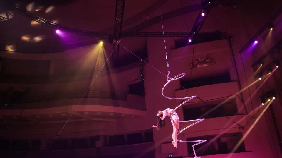 New Christmas circus at the Coliseu do Porto brings Cícero as the master of ceremonies