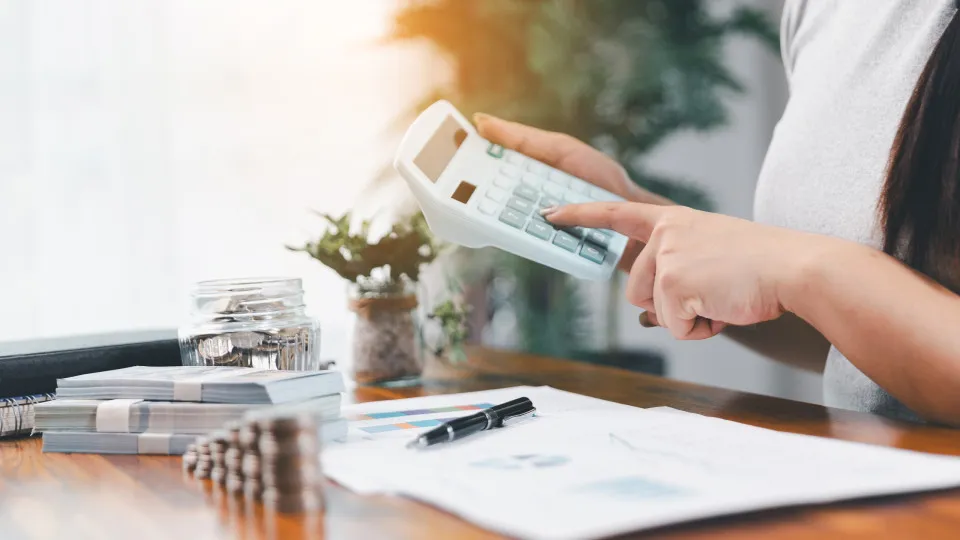 Non-habitual residents who did not request a reduced tax can access Young IRS.