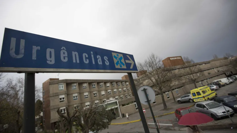 Obstetric emergencies open on Saturday. On Sunday, there are two closed.