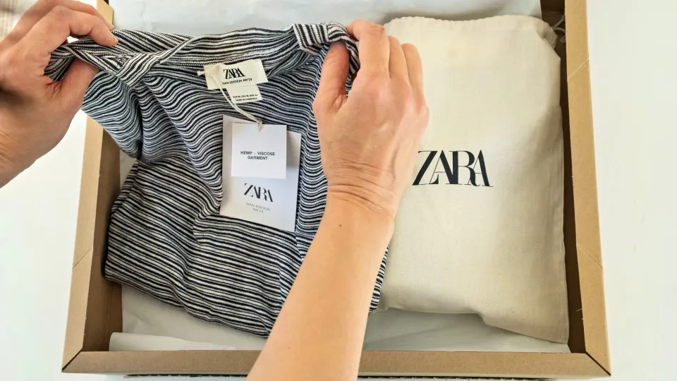 Owner of Zara had record profits. It was 4.622 billion euros.