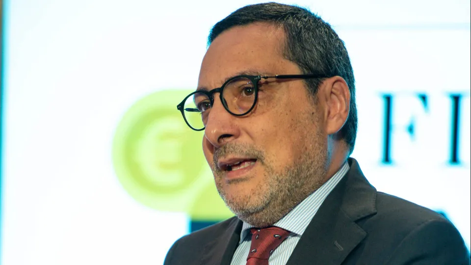 PS accuses Government of "settling scores" in the Major Options