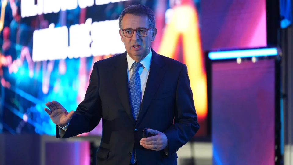 Seguro challenges Ventura: "There is one thing the country needs to know..."