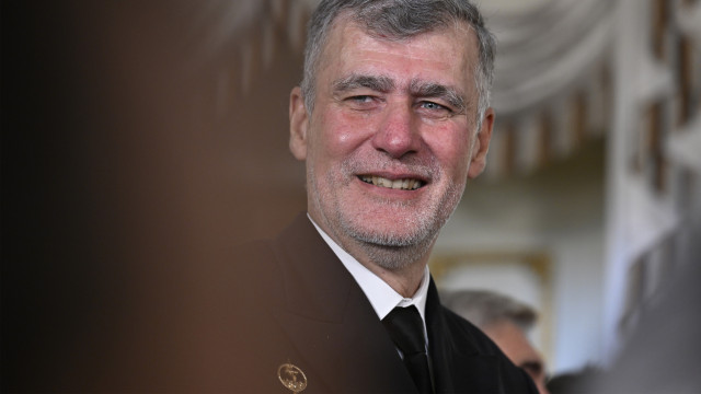 Seguro formalizes candidacy for Belém with delivery of 10,000 signatures