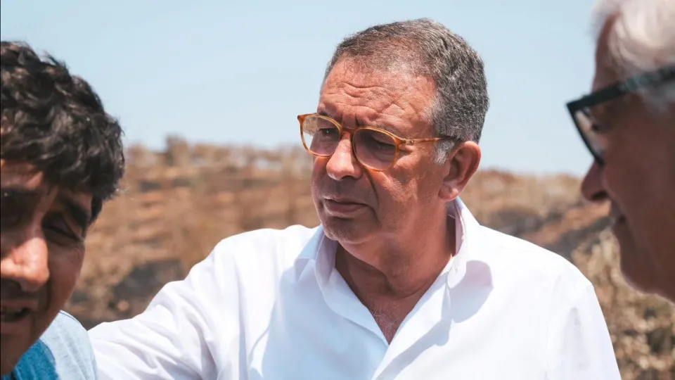 Surely wants newspapers in the inland country for promoting cohesion