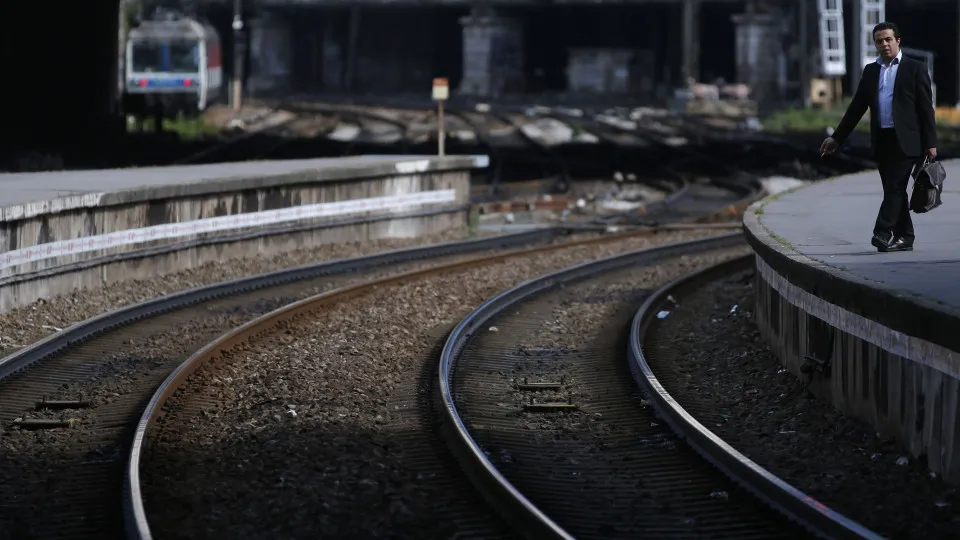 The TGV consortium denies that financial issues have led to alternative proposals.