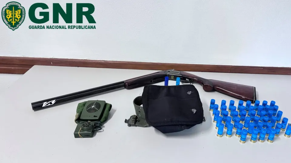 Three detained for hunting with prohibited means in a protected area