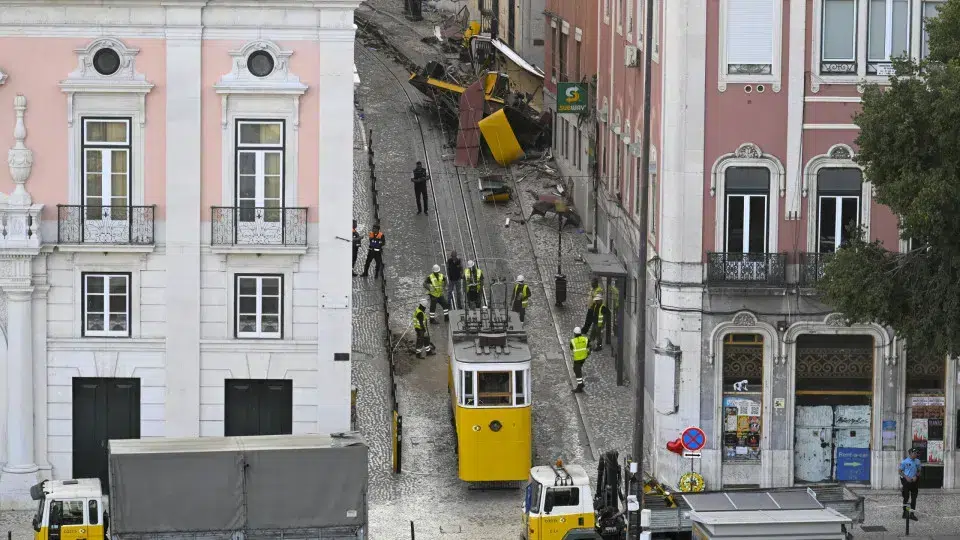 Three months later, inspections of the elevators in Lisbon are still ongoing.