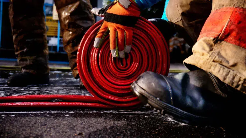 "Unable to accommodate." Fire in dwelling leaves two homeless in Arouca