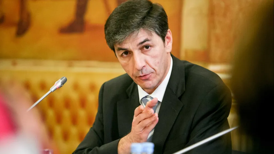 Uncertainty regarding the PRR is a "call to responsibility," says Government