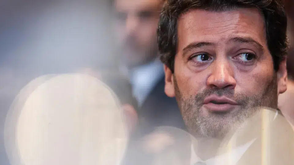 Ventura accuses opponents of "offending Portugal" and promises "heavy-handed" action against crime.