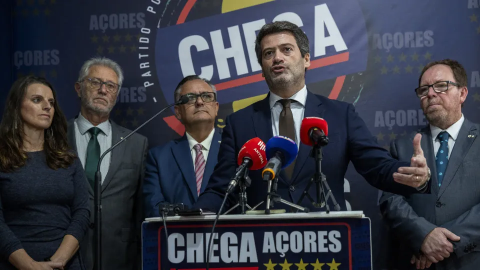 Ventura defends "scrutiny" to curb "despotism and corruption"