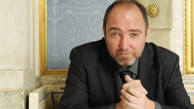 Who is Natalio Grueso, former director of the Niemeyer Center detained in Algarve?