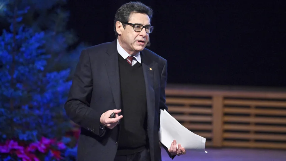 "Without inclusive economic growth, populisms arise."