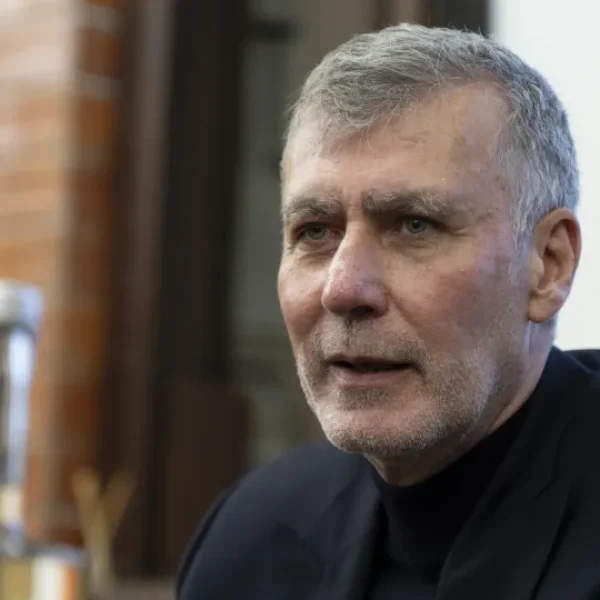 Gouveia e Melo advocates a balance between the economy and workers' rights.