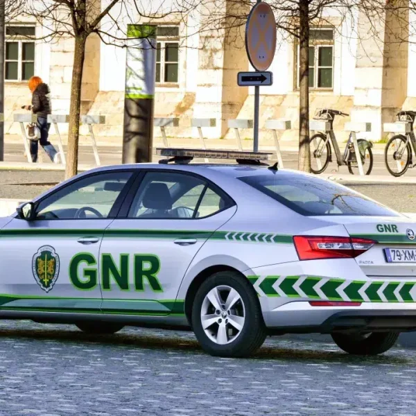 Preventive detention for detainee suspected of vehicle thefts in Porto