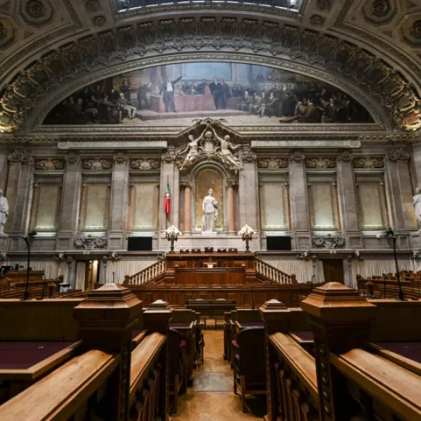 PS proposes a subcommittee in the AR to monitor Defense investments