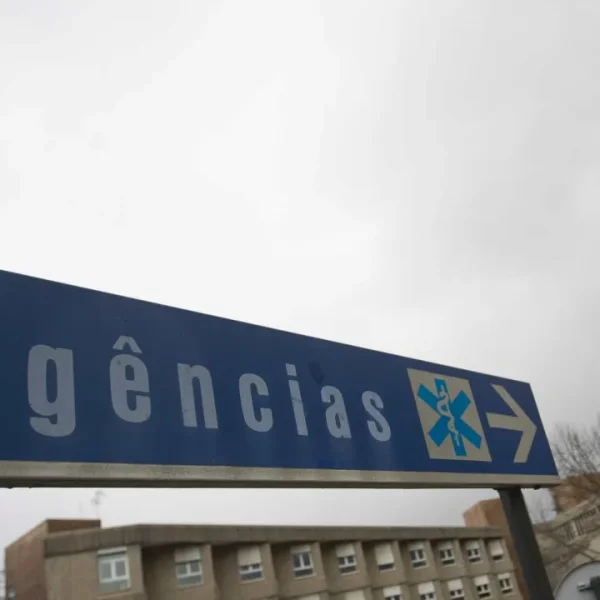 SNS with 5 emergency services closed on Saturday and 6 on Sunday. Which ones?