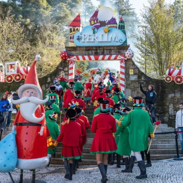 Spanish police at the fair to help citizens visiting Perlim